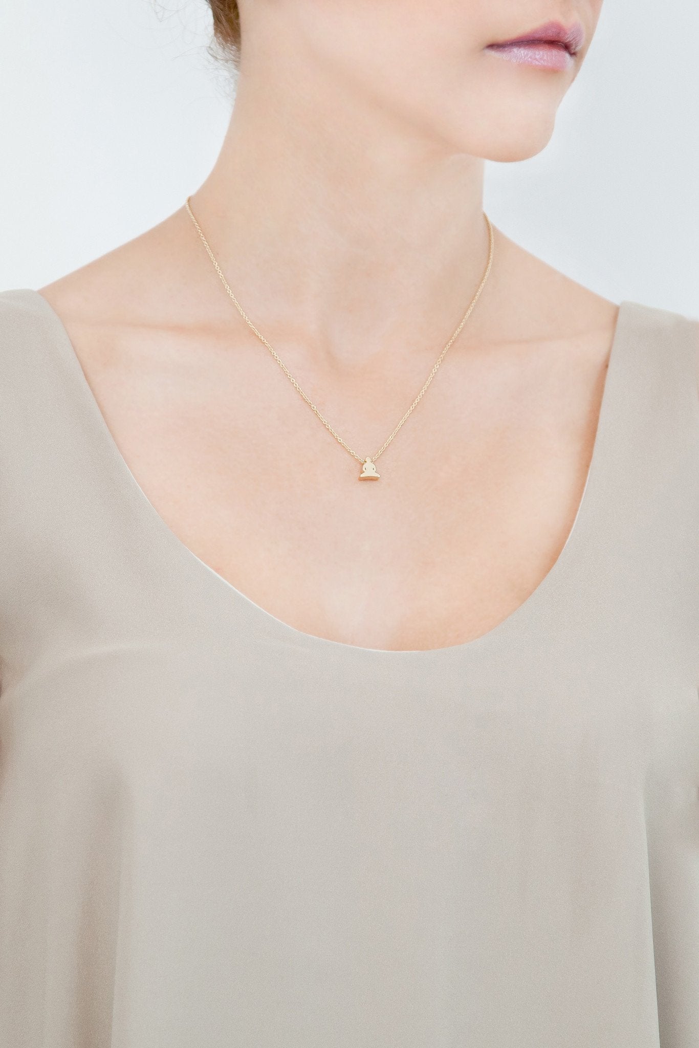 Buddha icon necklace in 18k gold - Tigers & Dragons